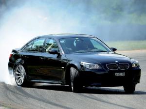 2004 BMW M5